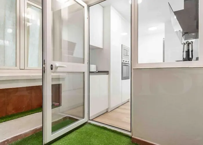 Bright And Modern Apartment By Rems